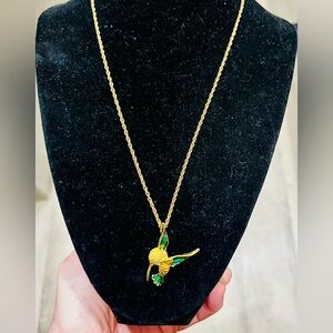 Vintage Gold Tone Hummingbird Necklace Green Enamel Rhinestone Eye